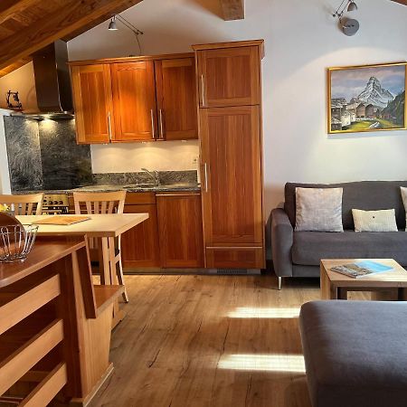 Ferienwohnung Chalet Puezji Zermatt Exteriör bild