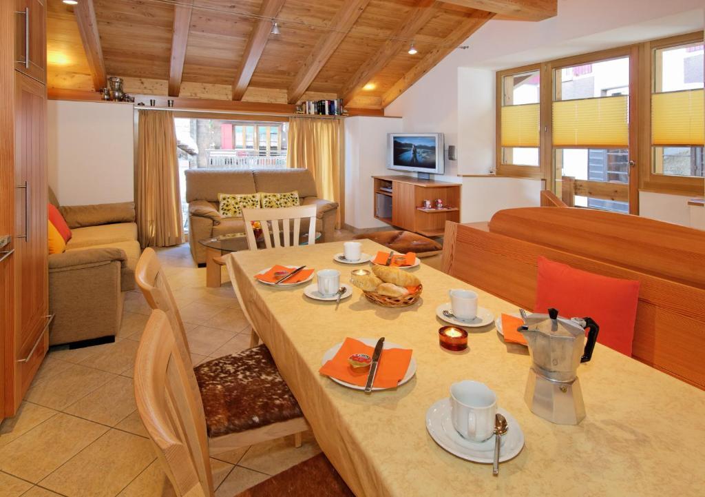 Ferienwohnung Chalet Puezji Zermatt Rum bild