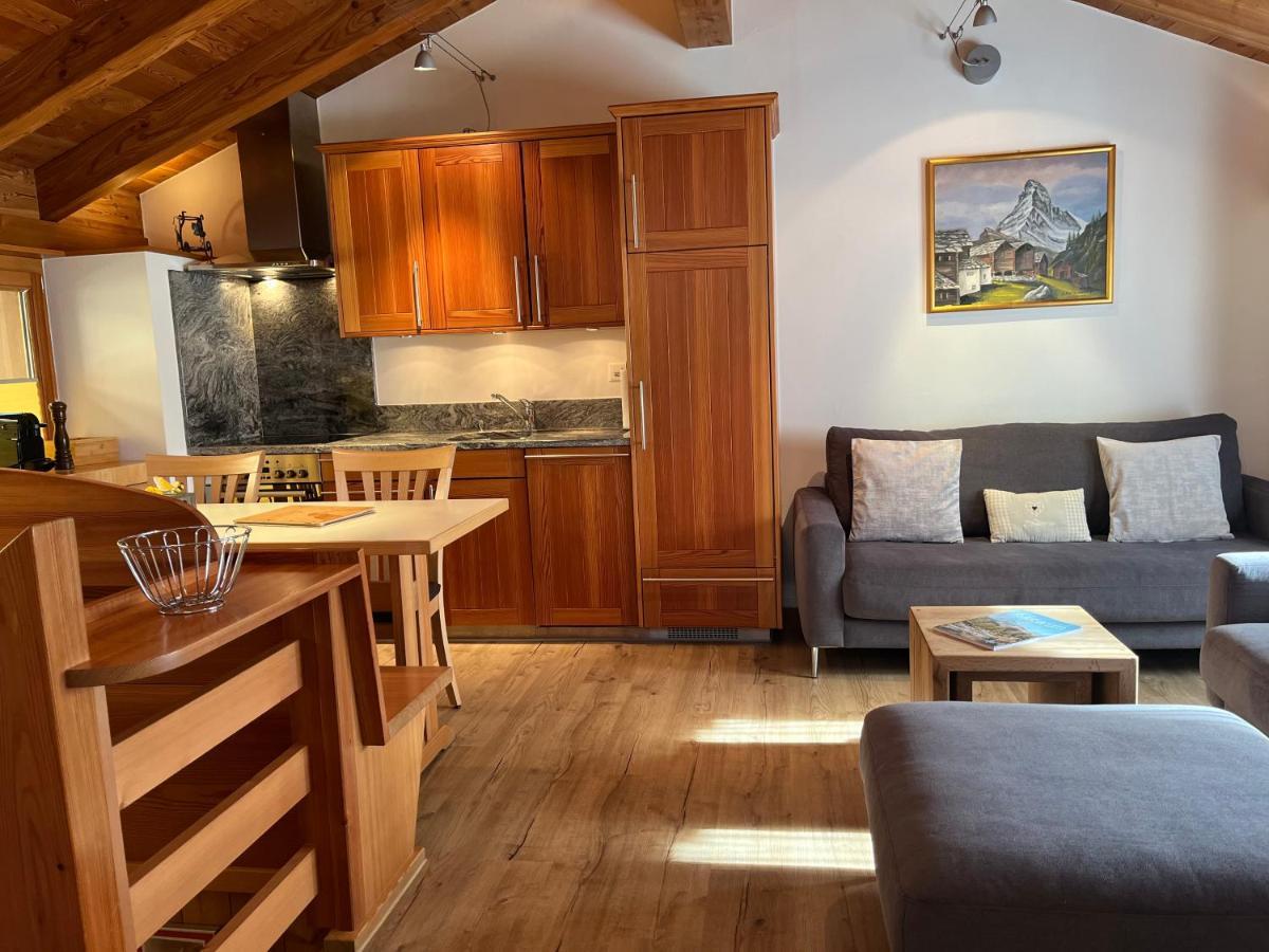 Ferienwohnung Chalet Puezji Zermatt Exteriör bild